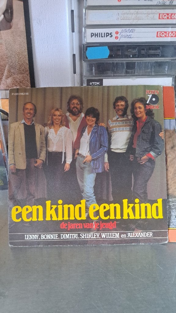 Een Kind Een Kind - De Jaren Van Je Jeugd (Z270-98), 7 inch, Ophalen of Verzenden, Zo goed als nieuw, EP