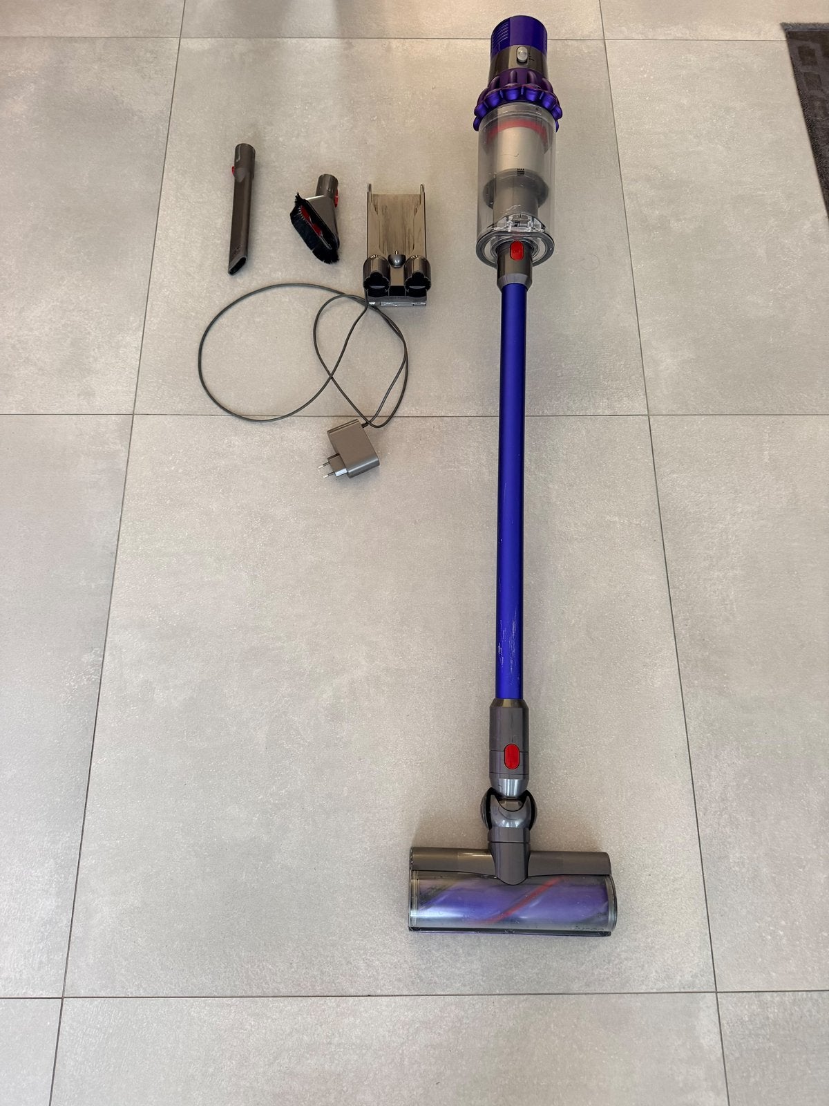 Dyson V10 Animal – compleet met accessoires en oplader