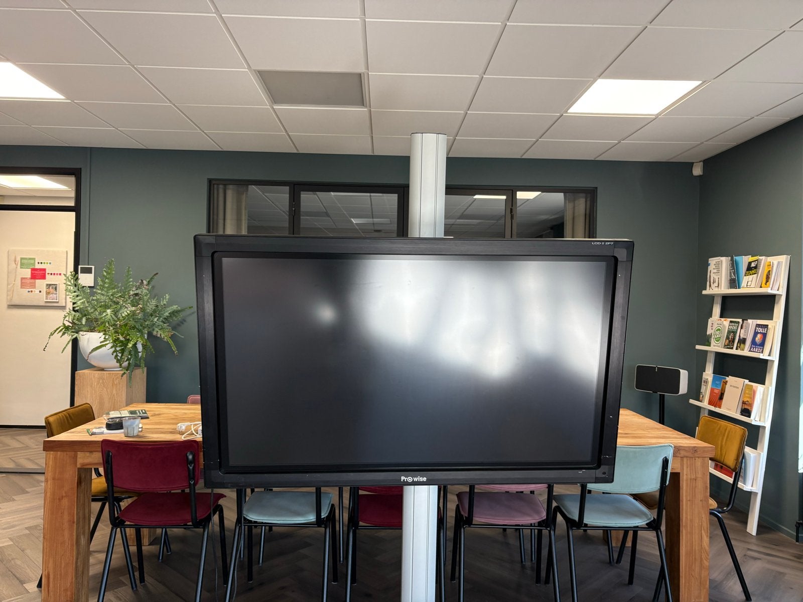 Prowise PW-55v02 55 inch Full HD LED touchscreen, Audio, Tv en Foto, LED, 50 Hz, Zo goed als nieuw, 100 cm of meer