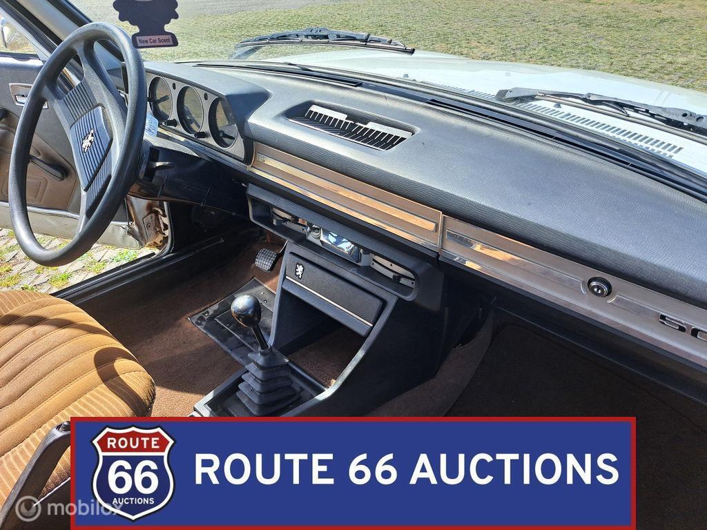 Peugeot 504 GL | 1976 | Route 66 Auctions, Auto's, Oldtimers, Overige carrosserieën, Zwart, Bedrijf, Handgeschakeld