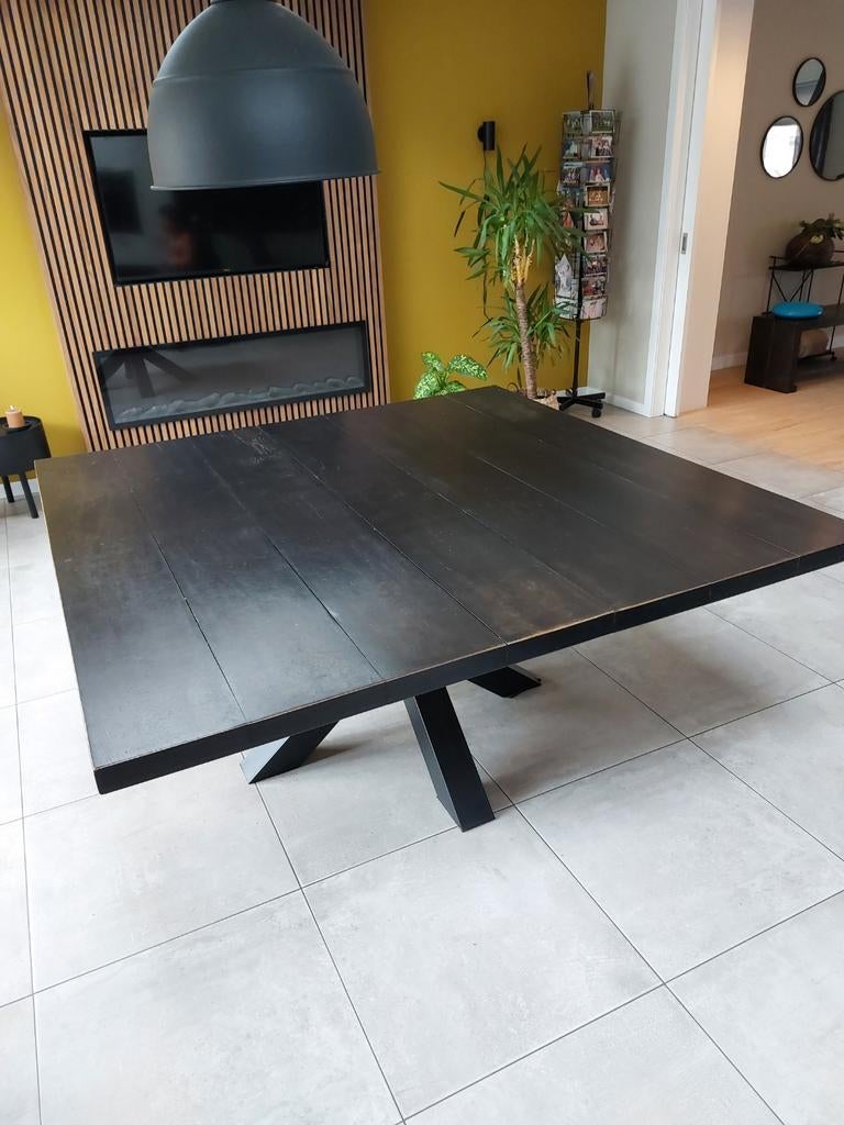 Zwarte vierkante eettafel 168x168, Ophalen, 150 tot 200 cm, Zo goed als nieuw, Vijf personen of meer