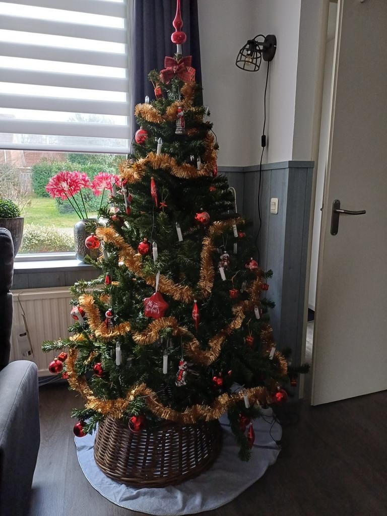 Kunstkerstboom 1,85 inclusief ballen, pegels en slingers, Diversen, Kerst, Ophalen