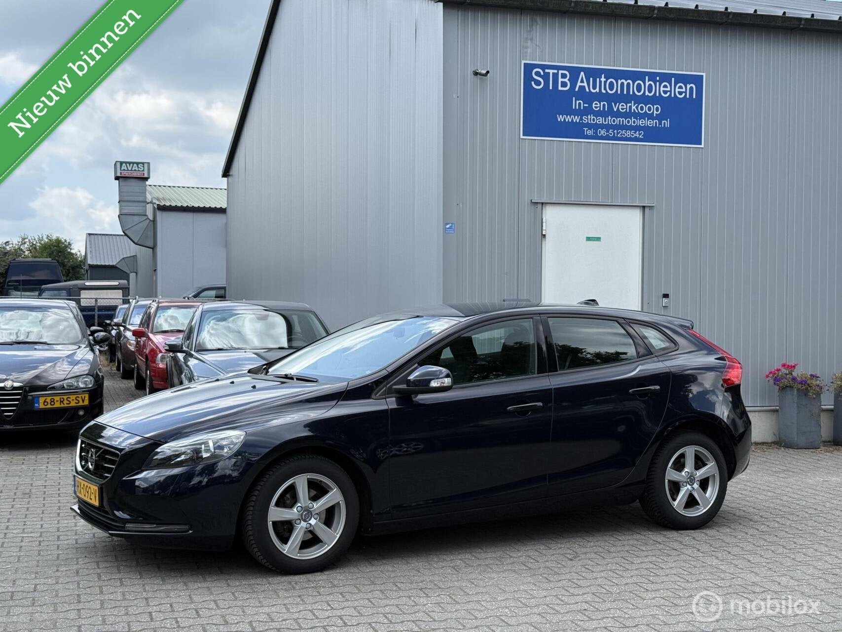 Volvo V40 2.0 D2 Momentum in nette staat, Auto's, Volvo, Voorwielaandrijving, Gebruikt, Euro 6, 4 cilinders