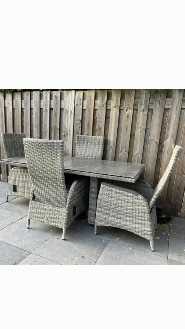 Tuinset, Ophalen, 4 zitplaatsen, Zo goed als nieuw, Wicker