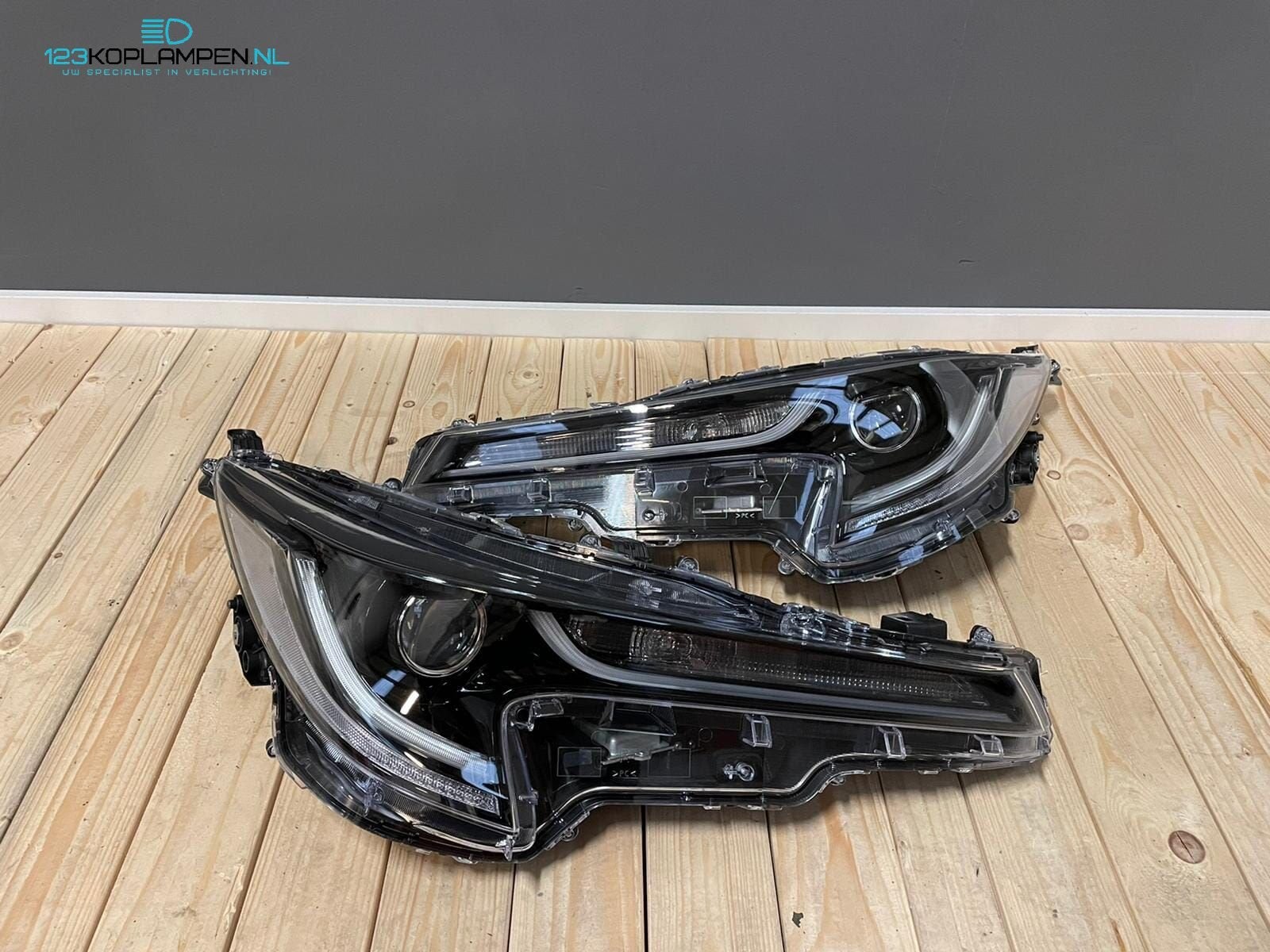 Toyota Corolla E21 hatchback - station Full LED koplamp kopl