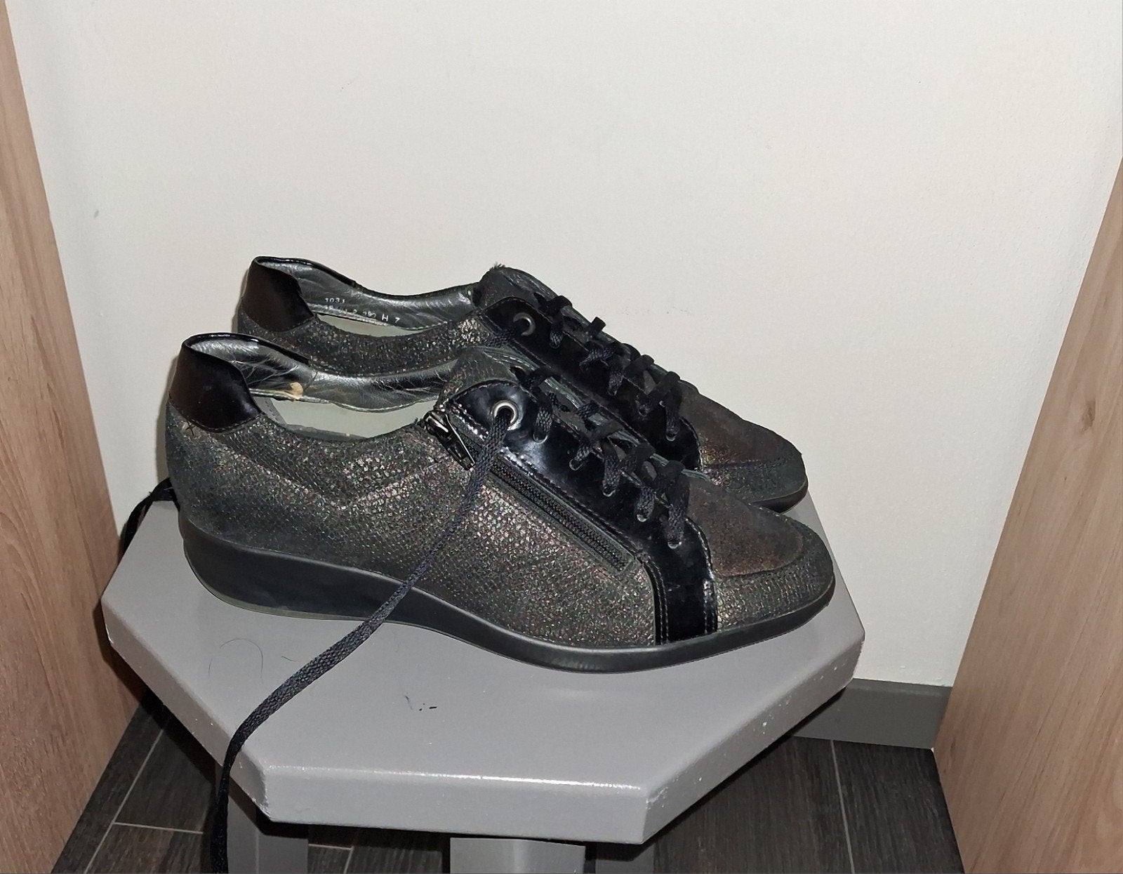 XSENSIBLE dames schoenen maat 7 H=40 H z.g.a.n, Zwart, Ophalen of Verzenden, Sneakers of Gympen, Zo goed als nieuw