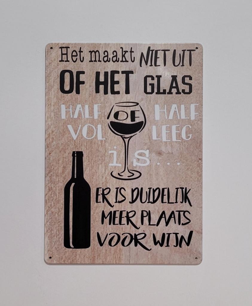 Wijn glas half vol leeg wine reclamebord van metaal wandbord, Huis en Inrichting, Woonaccessoires | Tekstborden en Spreuken, Info@deconoord.nl