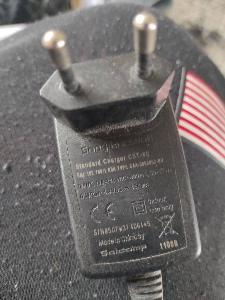 Sony Ericsson oplader, Ophalen of Verzenden, Gebruikt