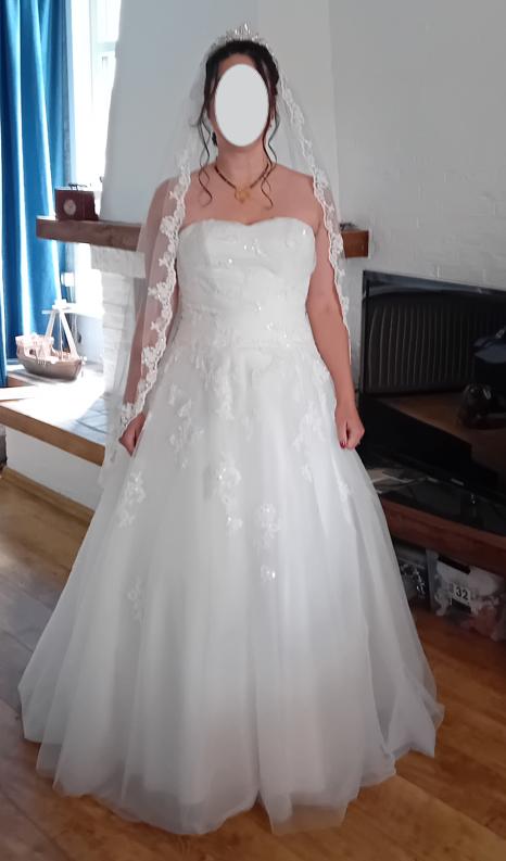 Trouwjurk prinses, Ophalen, Zo goed als nieuw, Wit, Trouwjurk