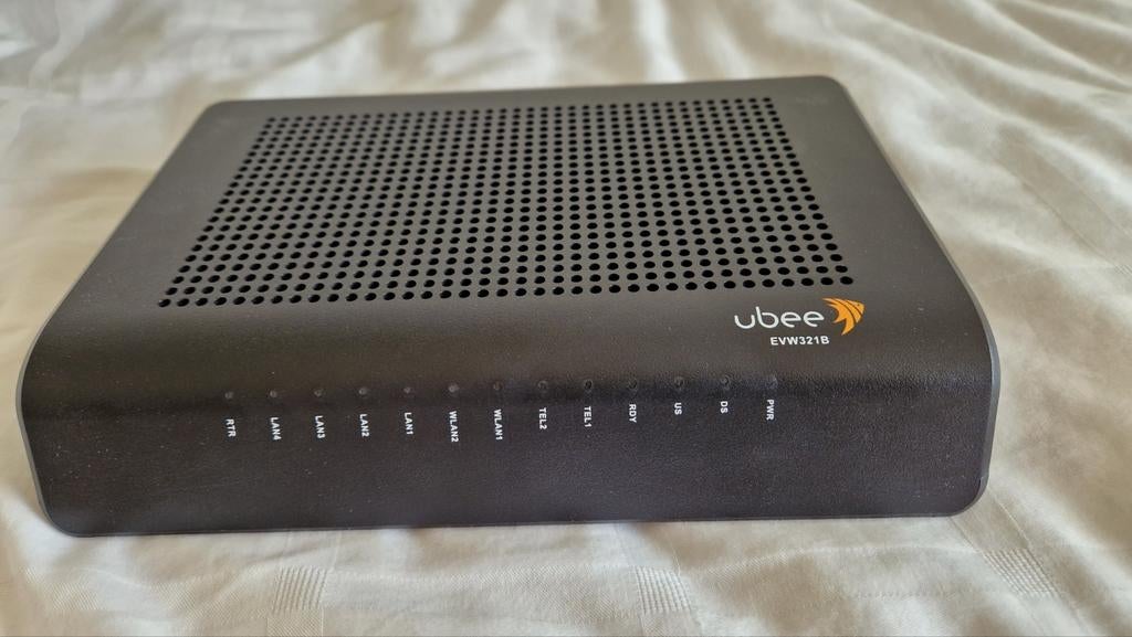 Ubee EVW321B Router met modem - Gebruikt, Ophalen of Verzenden, Gebruikt, Router met modem, Ubee
