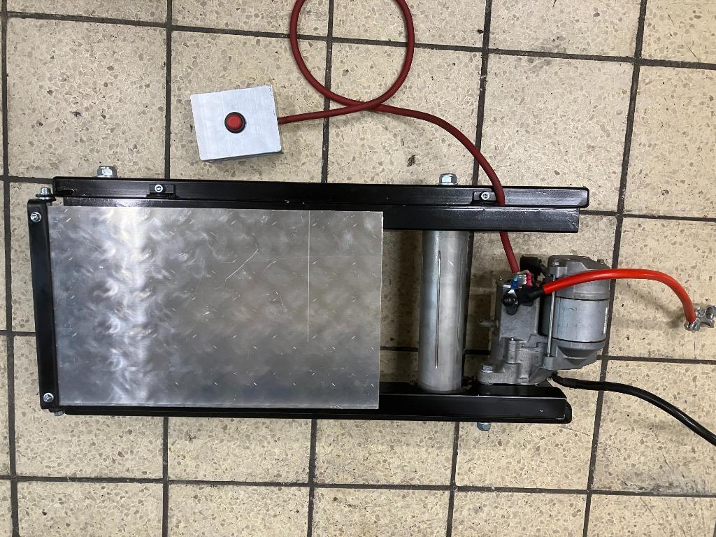 PADDOCKSTARTER 12 VOLT MET VOETBEDIENING.---495, Motoren, Ophalen of Verzenden, Nieuw