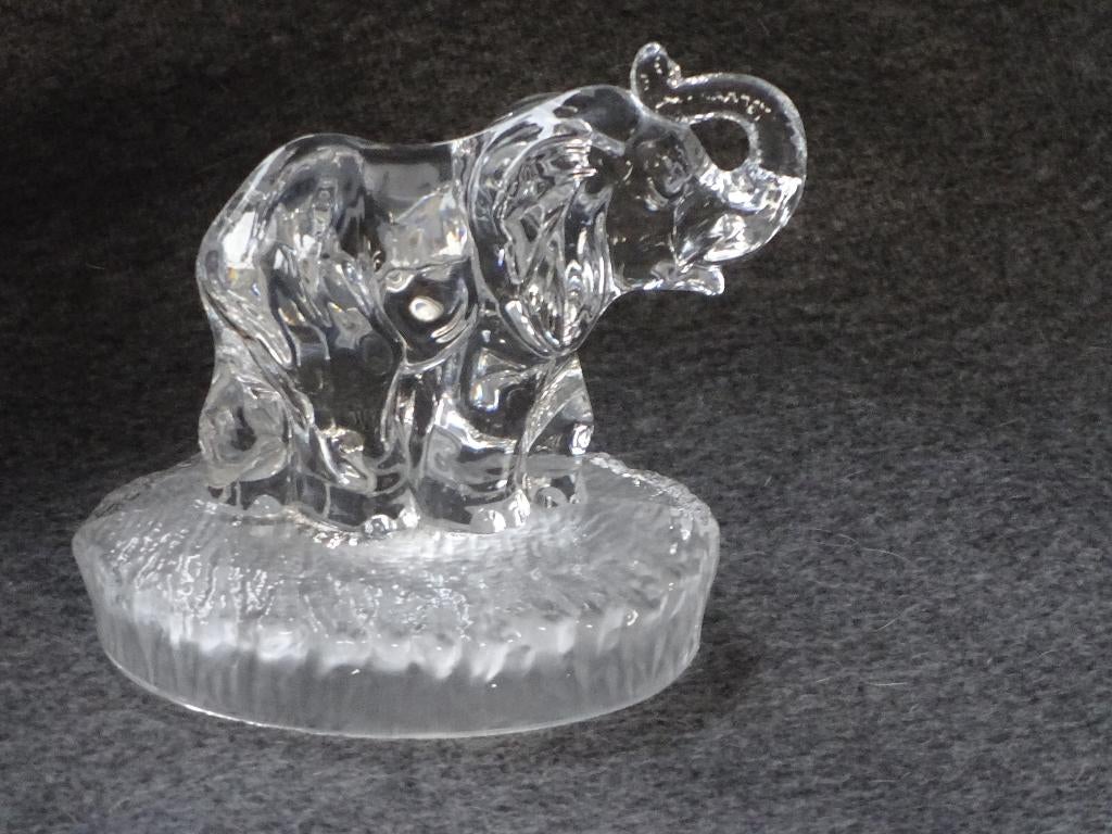 Glazen olifant met jong., Ophalen of Verzenden, Zo goed als nieuw, Dier
