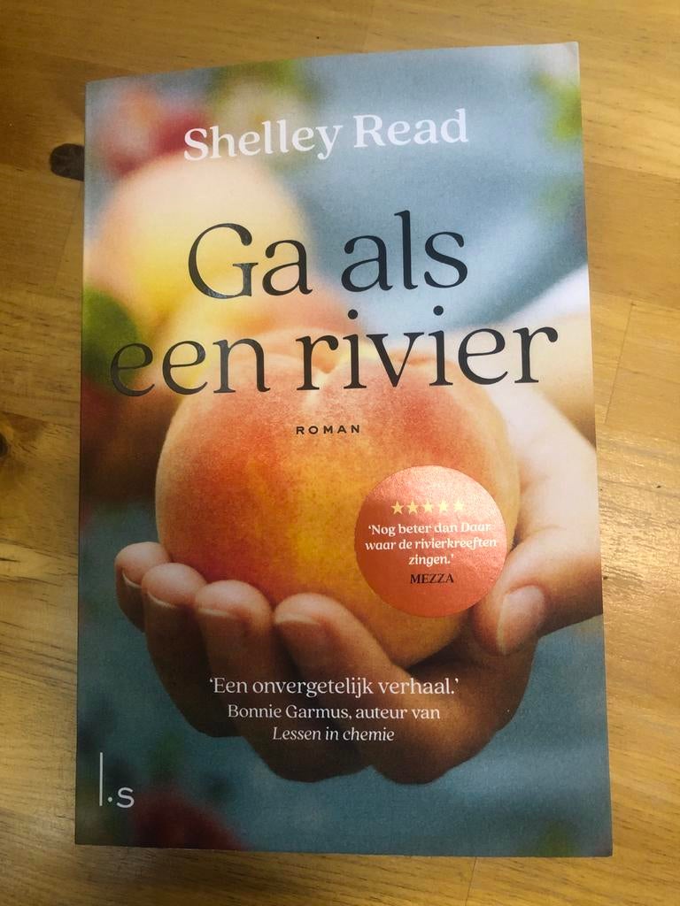 Ga als een rivier - Shelley Read, Ophalen of Verzenden, Zo goed als nieuw, Nederland