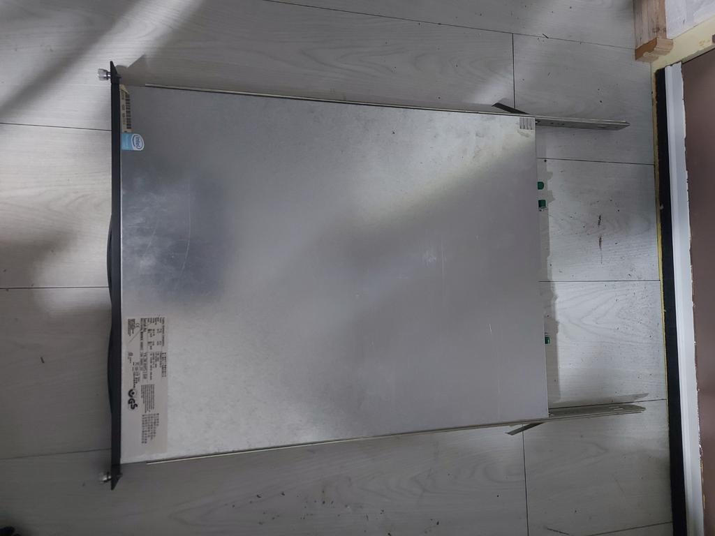 Fujitsu Siemens Primergy RX100 S3 server, Ophalen, Gebruikt, 4 GB, 2 tot 3 Ghz