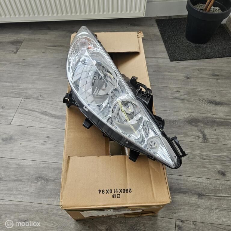 Koplamp nieuw rechts Peugeot 207 CC + Hatchback, Auto-onderdelen, Nieuw, Ophalen of Verzenden, Peugeot