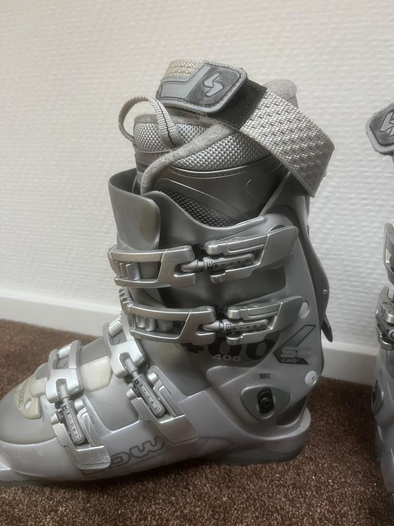 Lowa dames skischoenen maat 37, Sport en Fitness, Gebruikt, Schoenen, Skiën, Ophalen