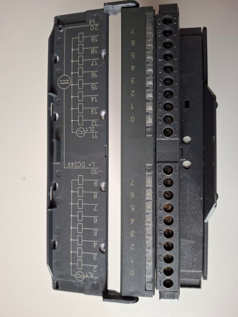 Siemens S7 300.  Output relais kaart SMS322., Hobby en Vrije tijd, Elektronica-componenten, Ophalen of Verzenden