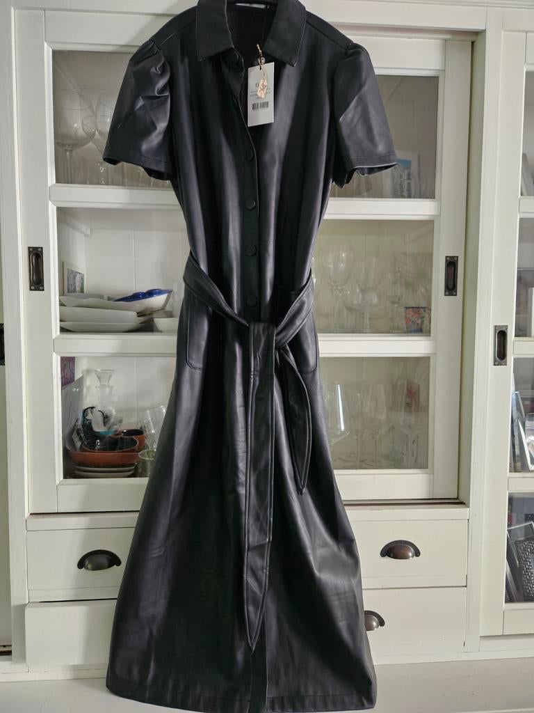 Zwarte leatherlook jurk maat 36 NAKD merk, Kleding | Dames, Jurken, NA-KD, Zwart, Nieuw, Ophalen of Verzenden