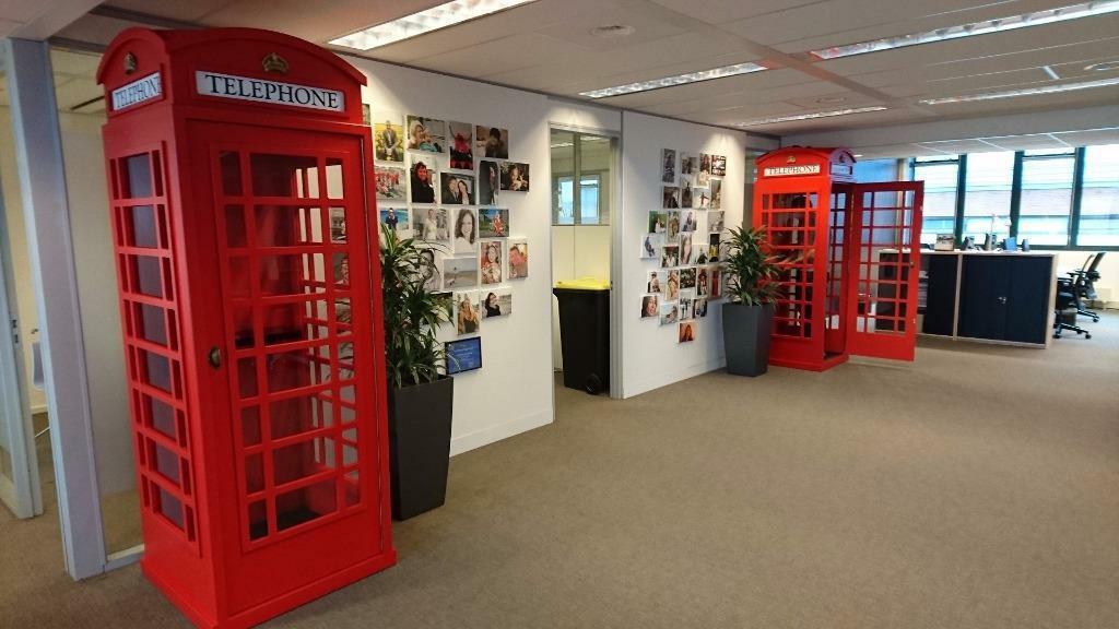 Engelse Telefooncel  bel cel voor kantoor school of bedrijf, Zakelijke goederen, Kantoor en Winkelinrichting | Kantoormeubilair en Inrichting