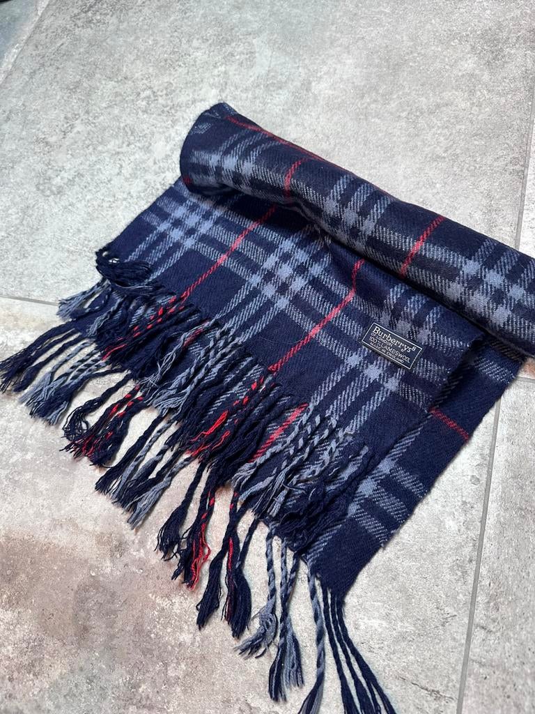 Burberry Plaid Wool Scarf Classic Check Lambswool Scarf Navy, Kleding | Dames, Mutsen, Sjaals en Handschoenen, Zo goed als nieuw