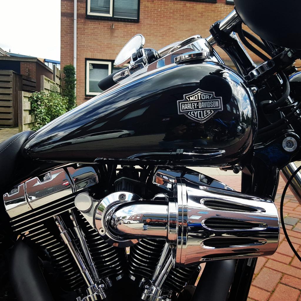 Dyna Wide Glide 2010 (Topstaat), Particulier, Chopper