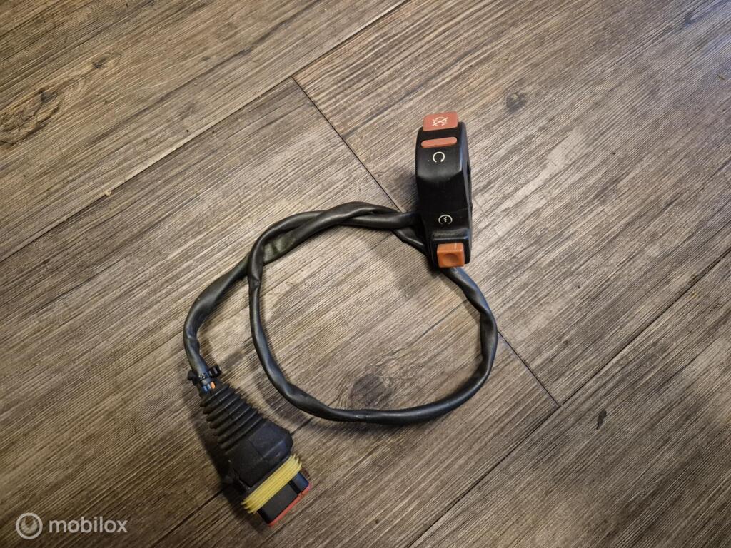 Startschakelaar kill switch 748 916 996 998 Monster SSie ST, Gebruikt, Factorystore.service@ducati.com, Ophalen of Verzenden, Via Antonio Cavalieri Ducati, 74/5, 74/6, 40132 Bologna BO