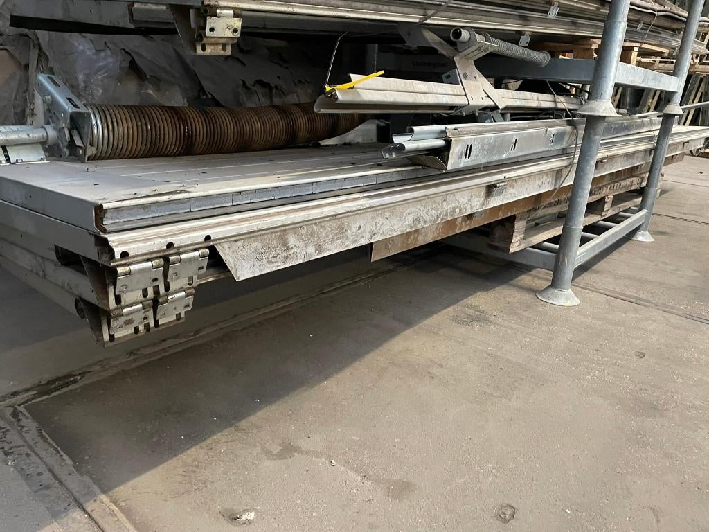 Overheaddeur B=5450 x H=3040 mm, Ophalen, Kunststof, Gebruikt, Garagedeur