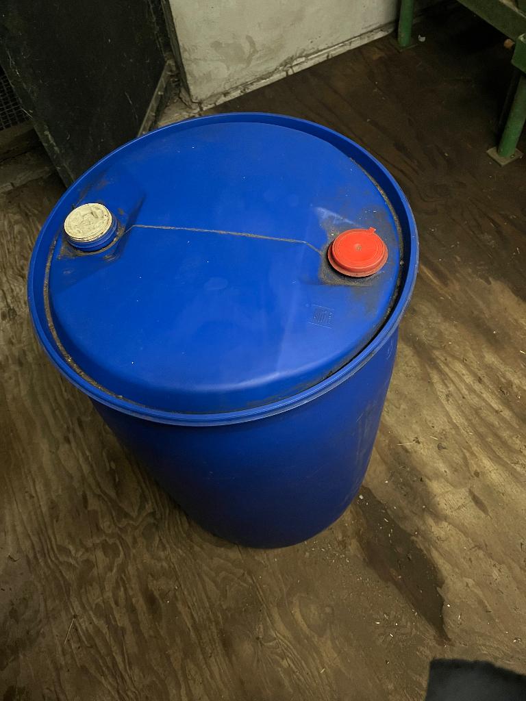 Drum, 200 liter vaten, regenton, Tuin en Terras, Regentonnen, 150 liter of meer, Ophalen, Zo goed als nieuw, Kunststof