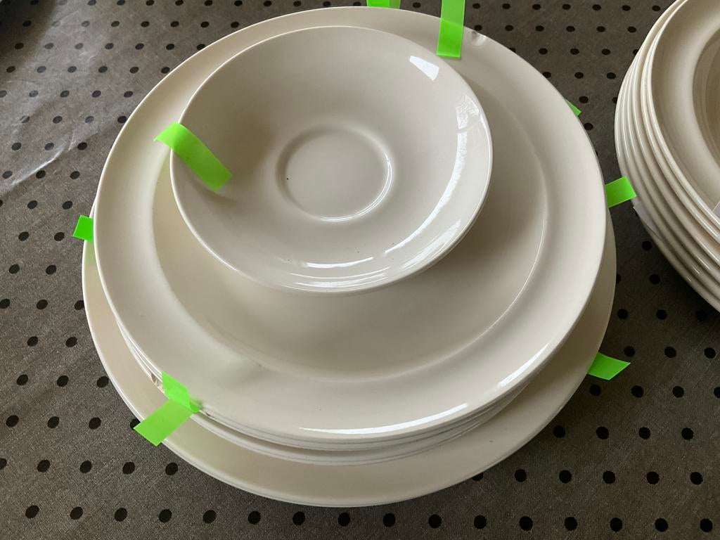 Wedgwood Queens ware traditional/ plain, Huis en Inrichting, Keuken | Servies, Ophalen of Verzenden, Zo goed als nieuw, Bord(en)