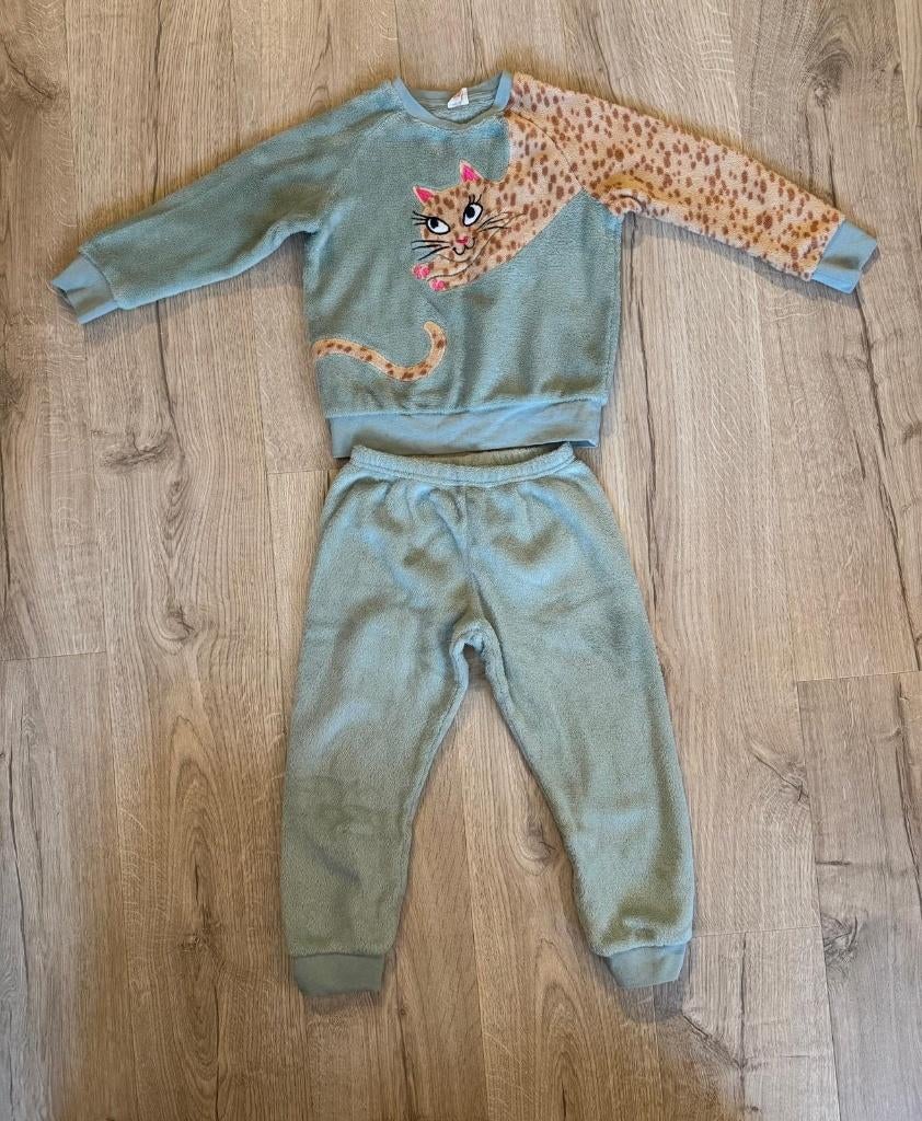 Hema meisjes pyjama fleece kat in maat 110/116, Nacht- of Onderkleding, Meisje, Ophalen of Verzenden, Zo goed als nieuw