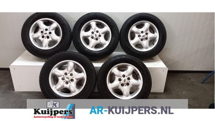Sportvelgenset + banden van een Landrover Freelander, Gebruikt, Terreinwagen