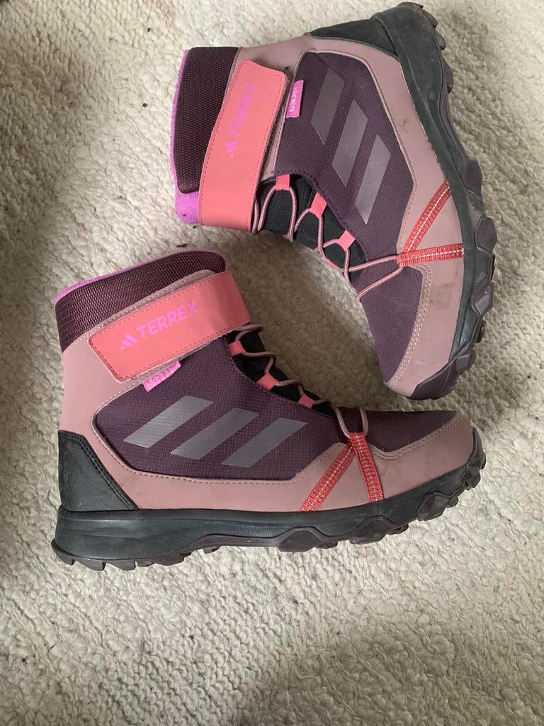 Adidas Terrex Snow boots 38, Jongen of Meisje, Ophalen of Verzenden, Laarzen, Zo goed als nieuw