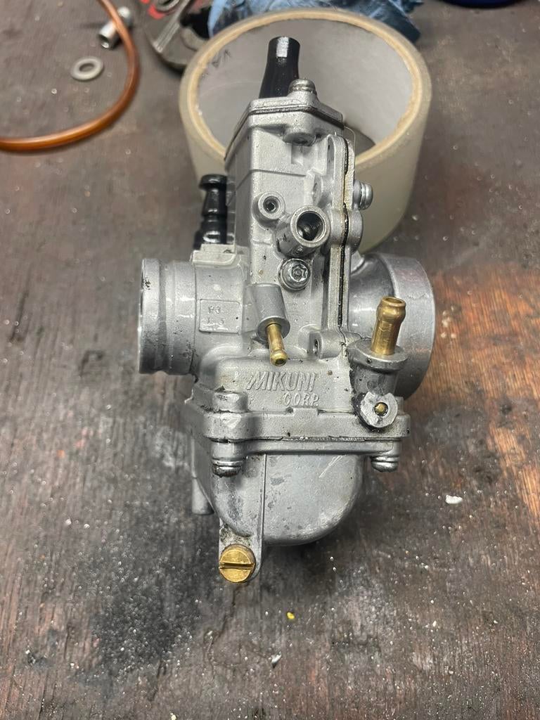 24mm mikuni carberateur, Fietsen en Brommers, Brommeronderdelen | Algemeen, Ophalen of Verzenden, Zo goed als nieuw, Carburateur