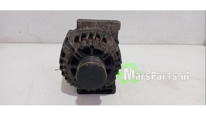 Dynamo van een Opel Corsa, Gebruikt, -, -, Opel