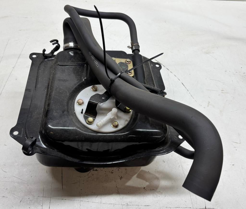 Veel onderdelen Kymco New Sento 2015 4T injectie, Gebruikt, Kymco, Kymco, Kap