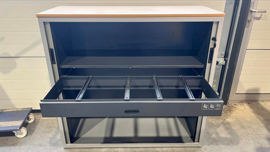 Archief kast, Huis en Inrichting, Kasten | Roldeurkasten en Archiefkasten, Ophalen, Gebruikt, 25 tot 50 cm, 100 tot 150 cm