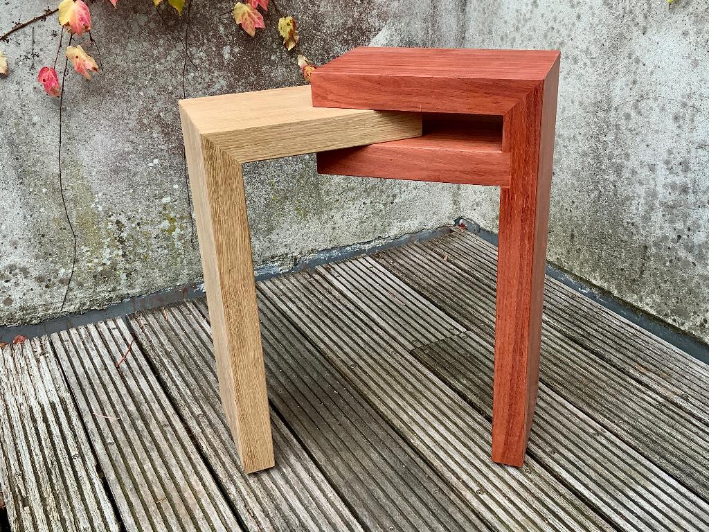 Nieuw tafeltje in massief eik en padoek, Minder dan 55 cm, Nieuw, Rechthoekig, Ophalen