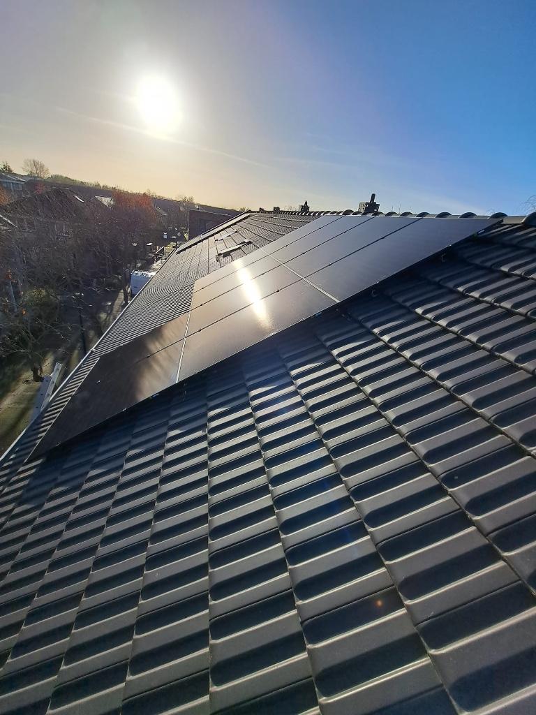 Laadaal of Zonnepanelen laten installeren? Wij helpen graag, Ophalen, Nieuw, Paneel, 200 wattpiek of meer