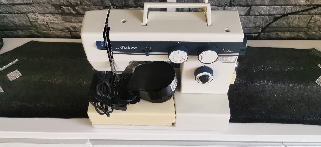 Naaimachine Anker super 380 werkt goed, Ophalen of Verzenden, Zo goed als nieuw, Naaimachine, Overige merken