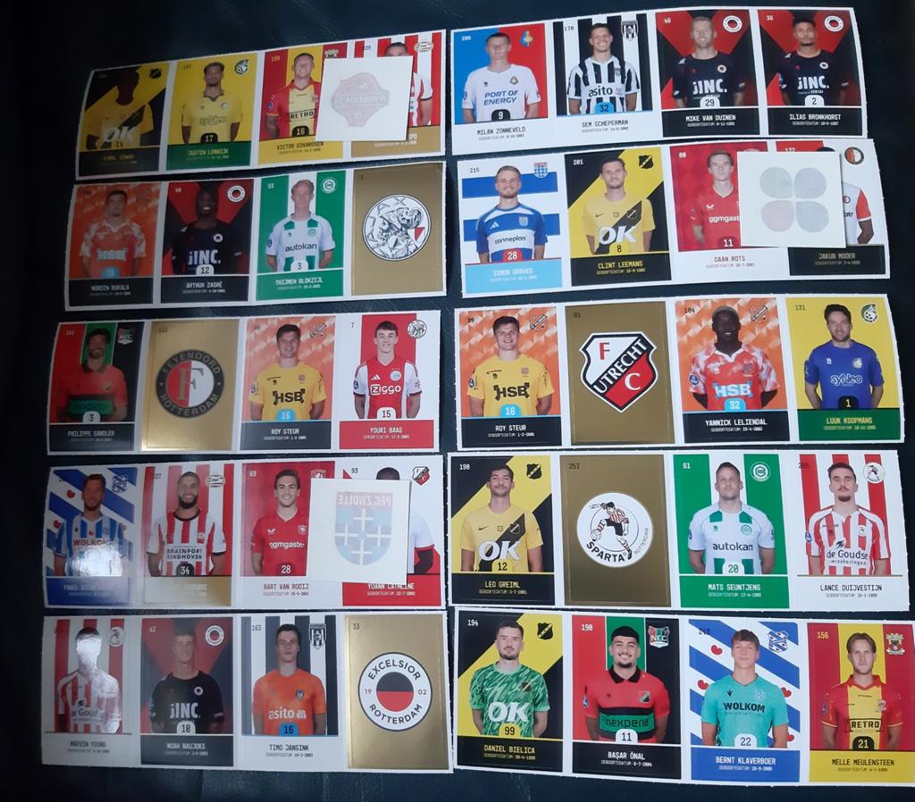 Voetbalplaatjes Plus en/of tattoos en/of verzamelalbum, Plus, Ophalen of Verzenden