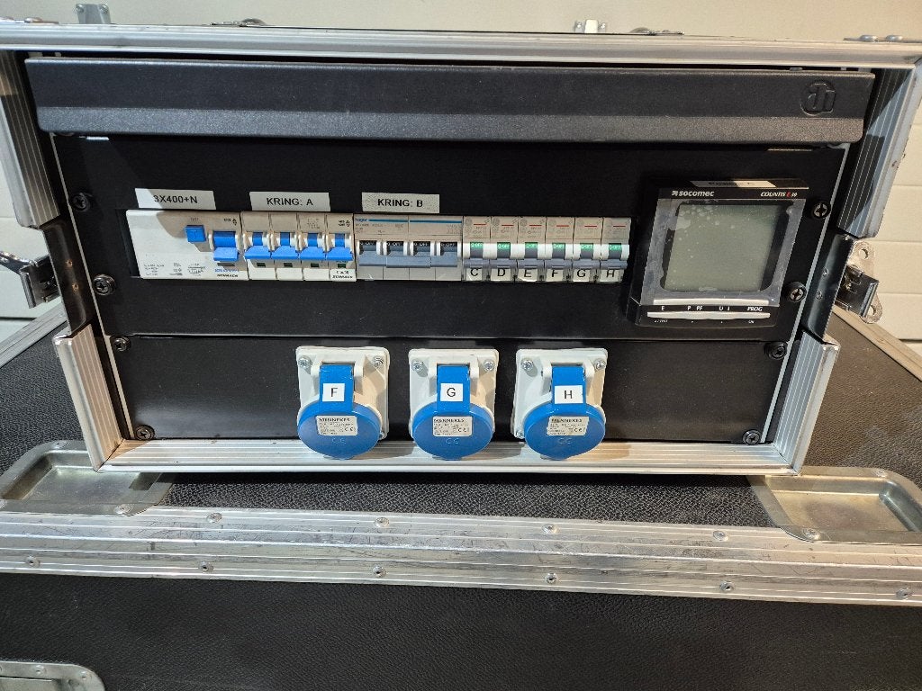 Power distributor, Ophalen, Gebruikt, Licht
