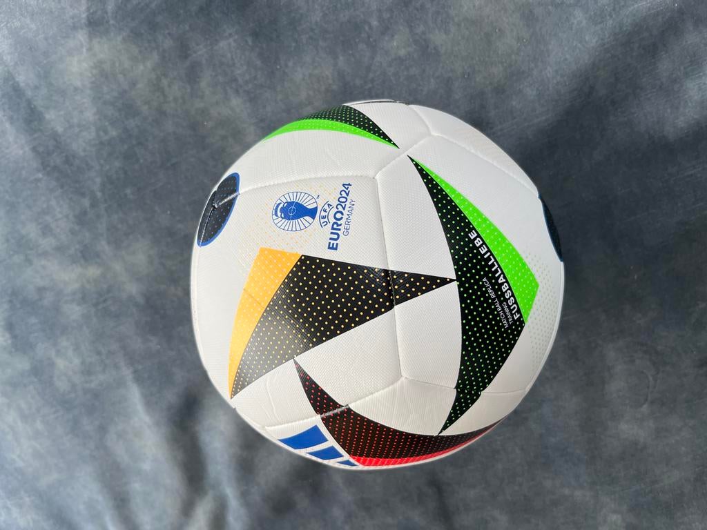 Adidas UEFA EURO2024 Voetbal - Maat 5, Maat XL, Ophalen of Verzenden, Nieuw, Bal