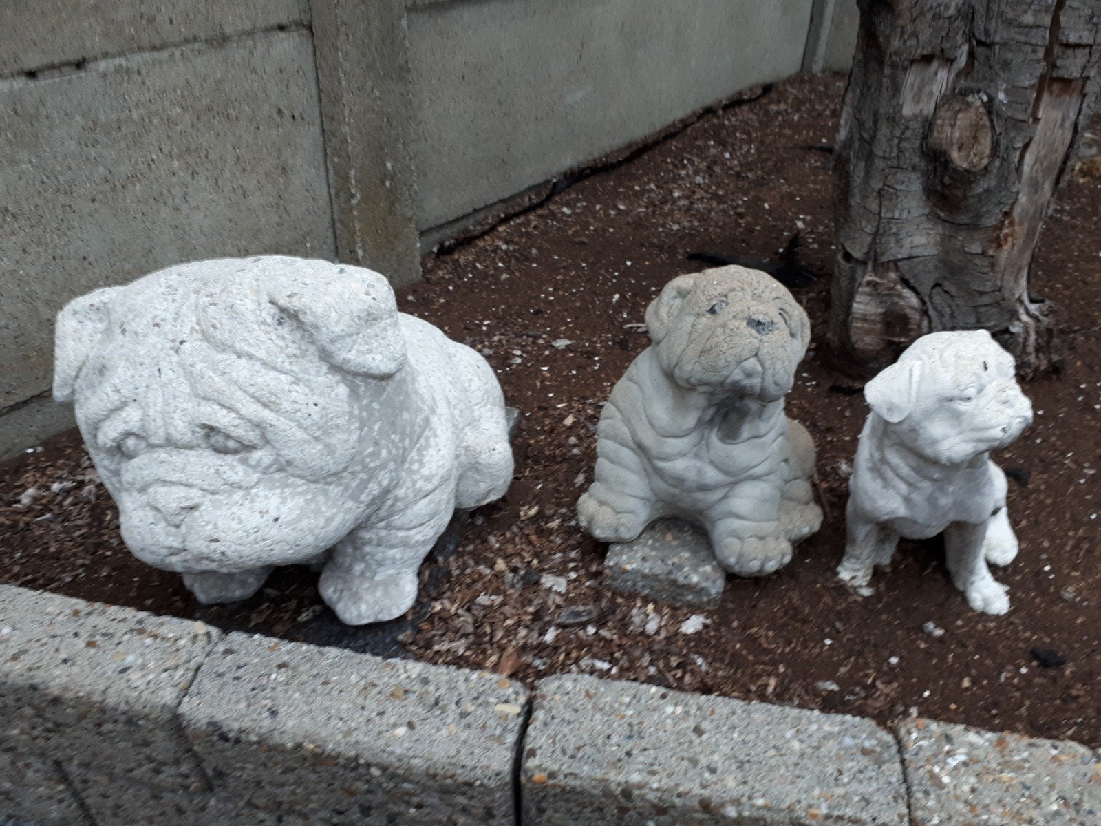 Honden beelden, Ophalen, Gebruikt, Beton, Dierenbeeld