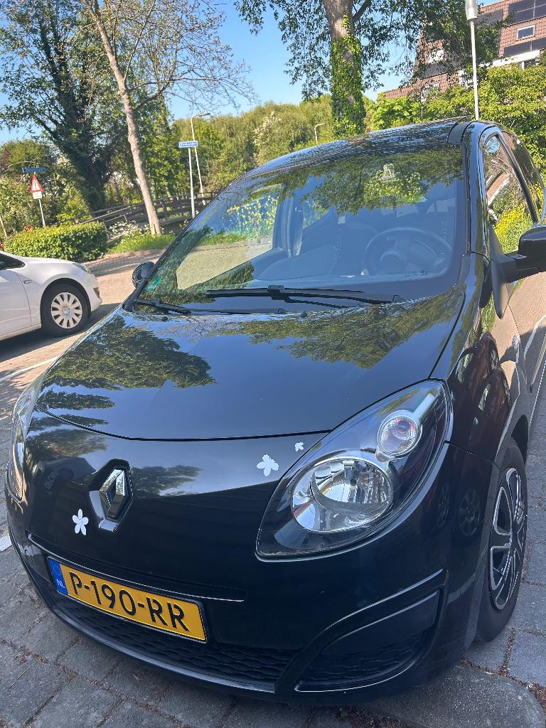 Renault Twingo 1.2 16V Quickshift 2011 Zwart, Euro 5, 74 pk, 31 €/maand, 4 cilinders