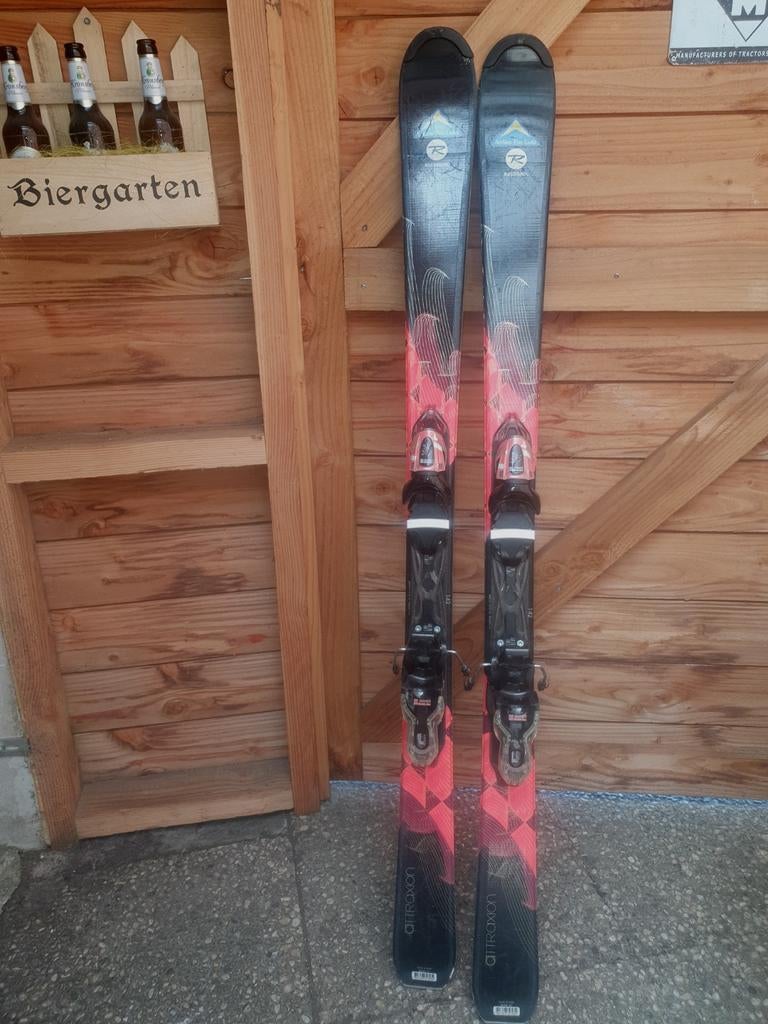 Rossignol ski 142cm Pisteski's met bindingen voor dames, Sport en Fitness, 140 tot 160 cm, Gebruikt, Rossignol, Ophalen of Verzenden