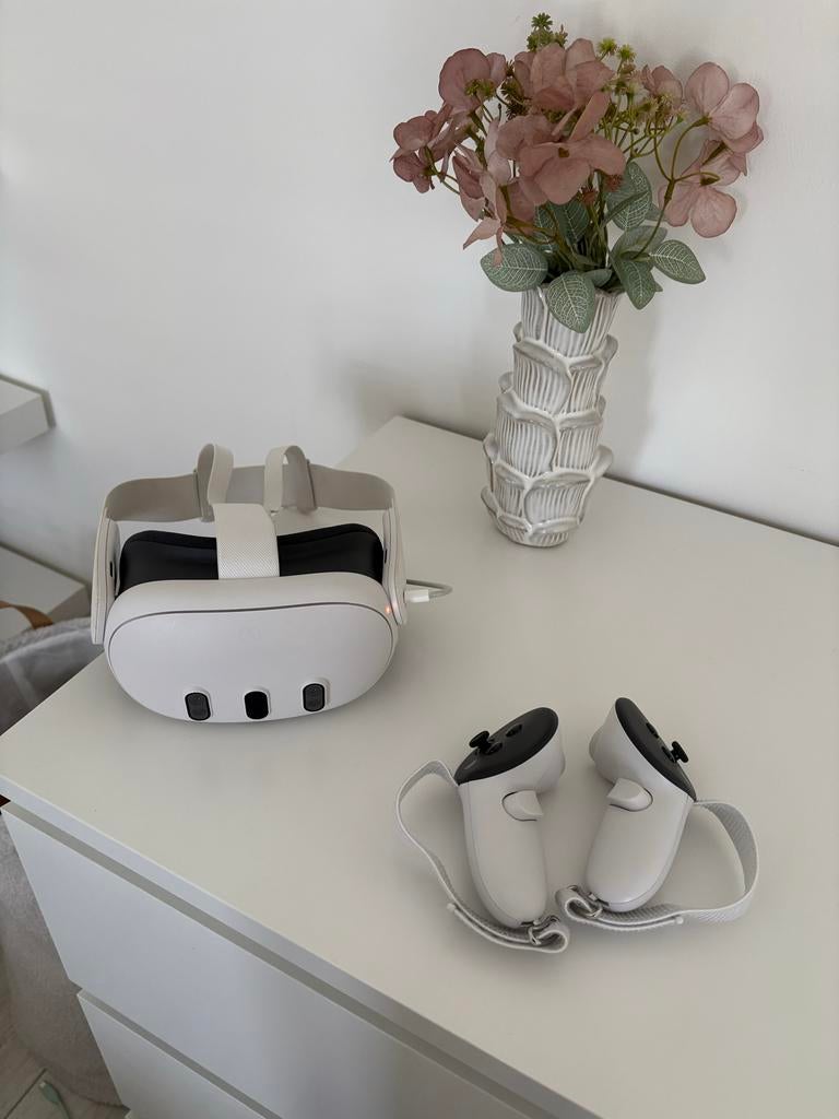Meta Quest 3 128GB met Controller Straps, Spelcomputers en Games, Virtual Reality, Ophalen of Verzenden, Zo goed als nieuw, VR-bril