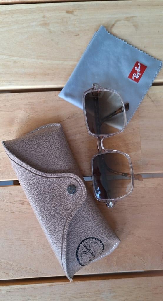 Ray-Ban Square II (RB1973) + Sunny Cord t.w.v. €35, Zonnebril, Ophalen of Verzenden, Zo goed als nieuw, Ray-Ban