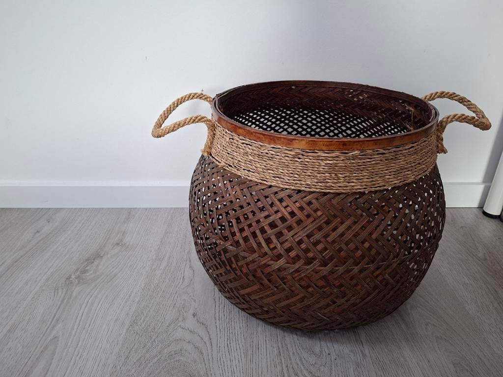 Mand, Ophalen, Zo goed als nieuw, Rond, Riet