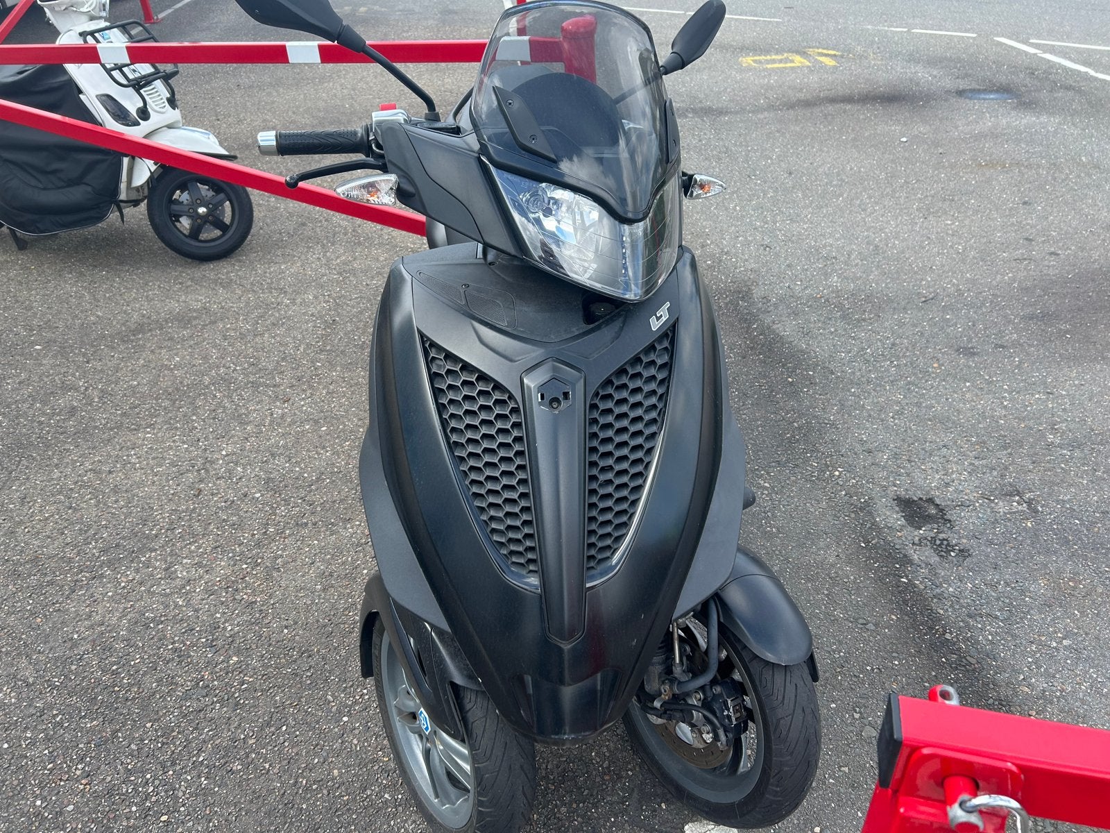 Piaggio MP3 300 LT yourban B rijbewijs loopt niet, Particulier