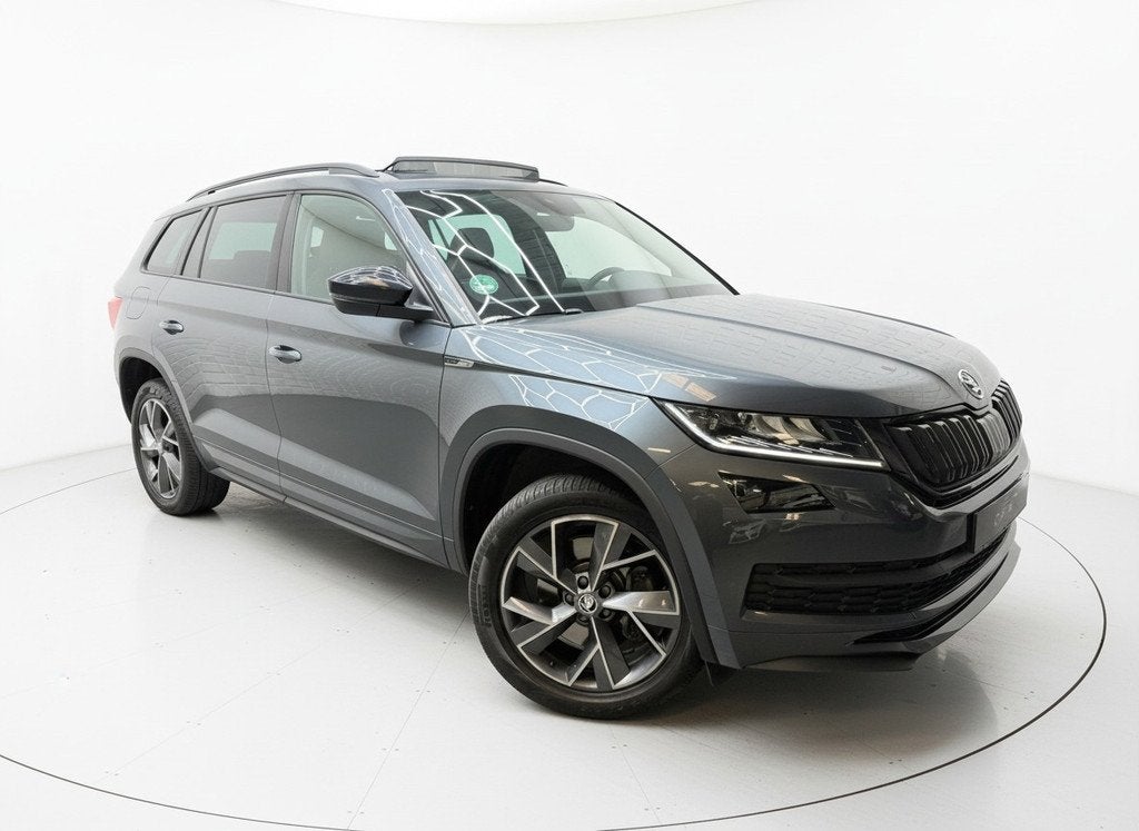 Skoda Kodiaq 2.0 TSI 4x4 SPORTLINE PANO VIRTUAL 7 PERSOONS, Gebruikt, Zwart, 1984 cc, 7 stoelen